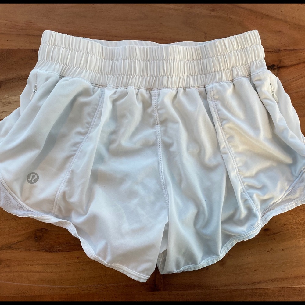 Lululemon 2.5 Hotty Hot Shorts